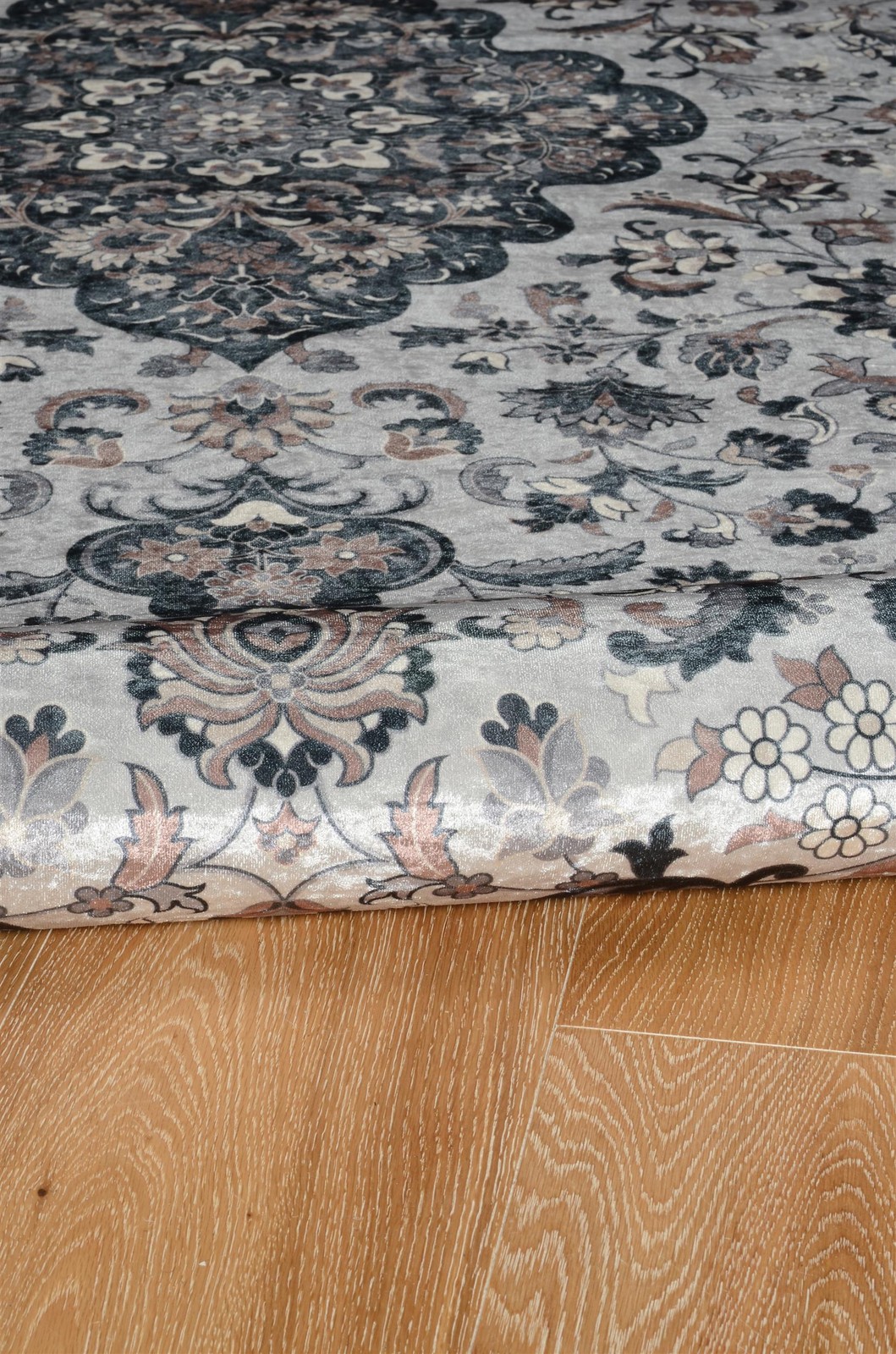 Linon Emerald Barton Woven Microfiber Polyester 6’7″x 9’7″ Rug in Cream