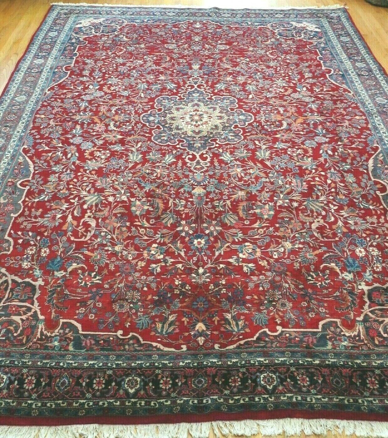 Kurdish Bijarr Hand Knotted Wool 9′ x 13’6″ Red Floral Oriental Rug Excellent