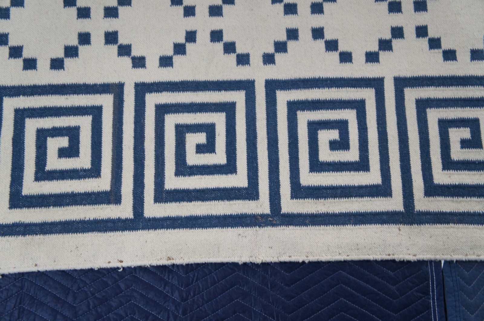 Vtg Blue & White Geometric Greek Key Cotton Flatweave Kilim Area Rug Carpet 6×9′