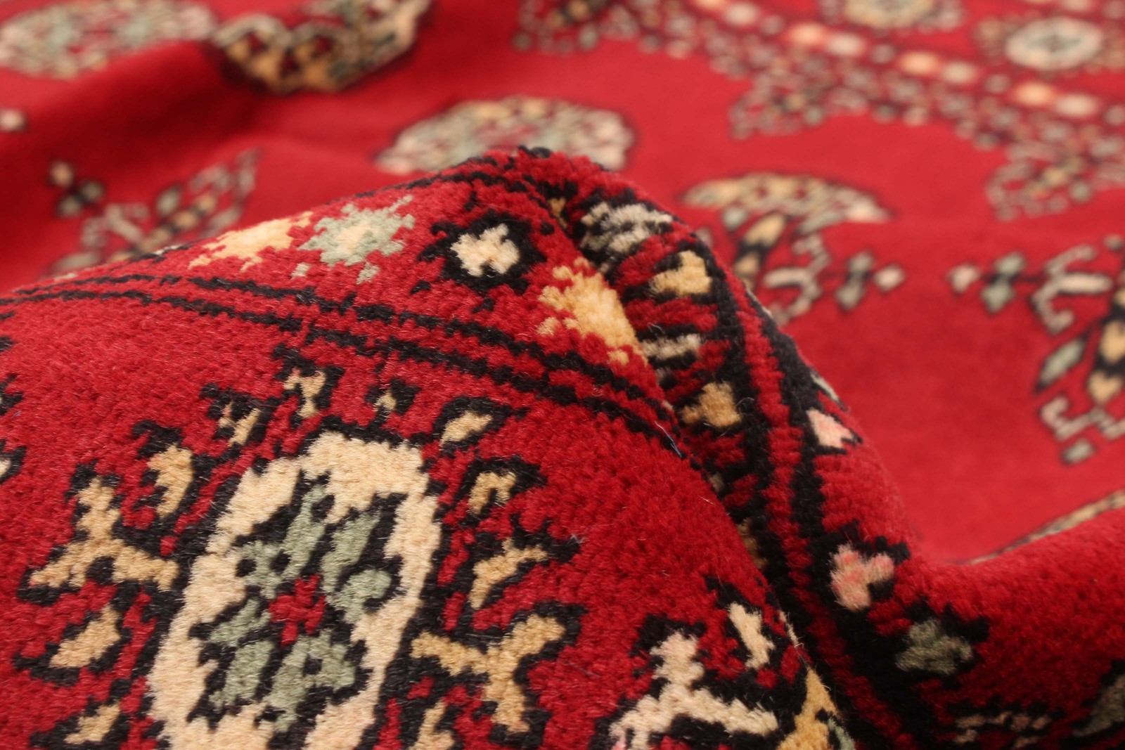 Traditional Hand-knotted Wool Oriental Carpet 4’1″ x 6’3″ Area Rug