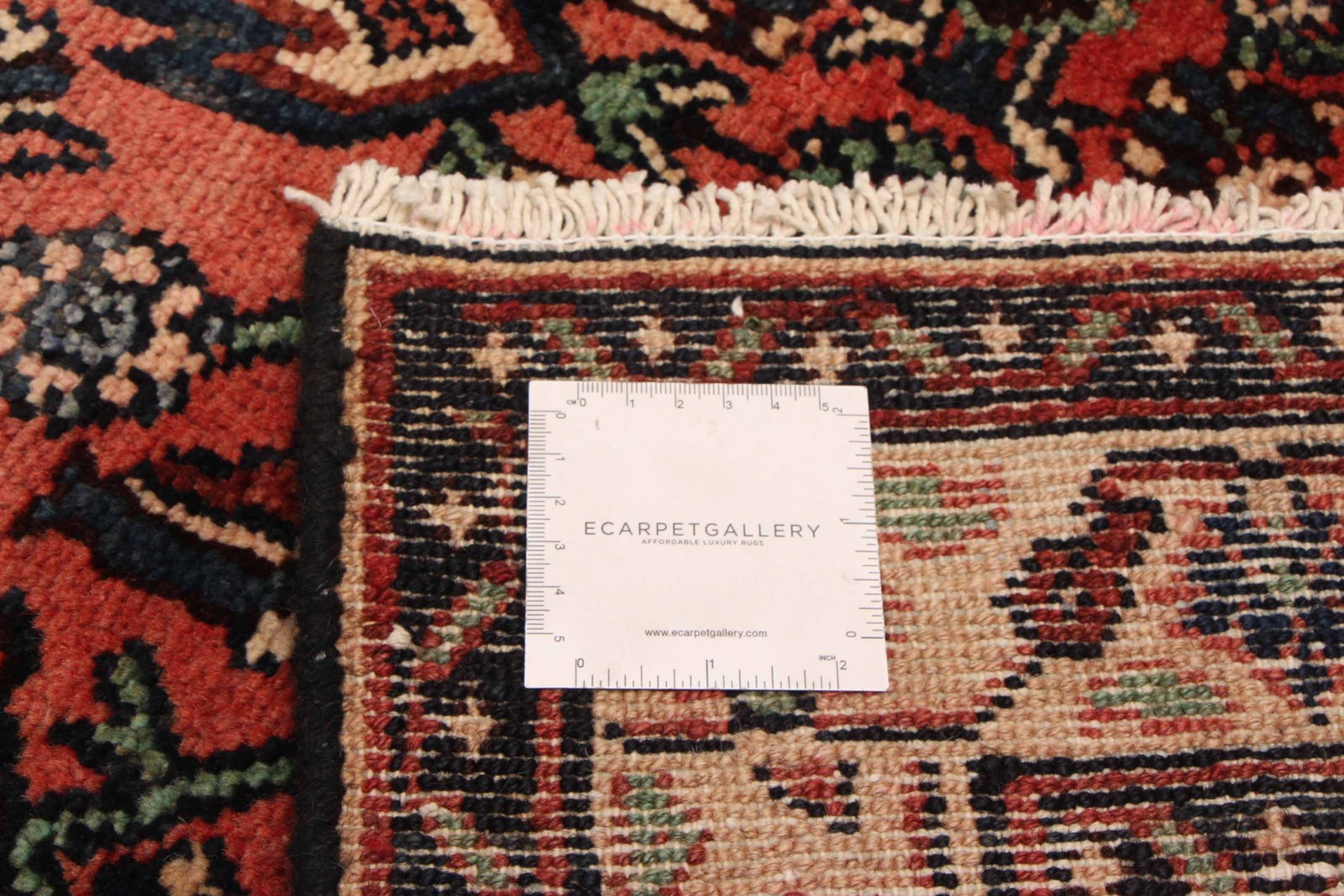 Vintage 3’5″ x 8’11” Traditional Hand Knotted Vegetable Dye Wool Area Rug