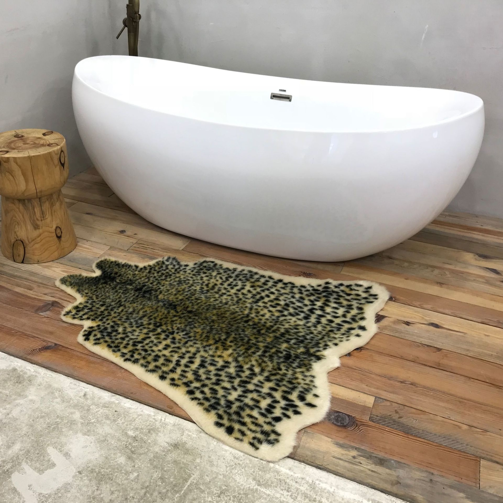 Leopard Printed Faux Fur Rug Soft Chair Pad Bedside Mat Bathroom Carpet 100x95cm