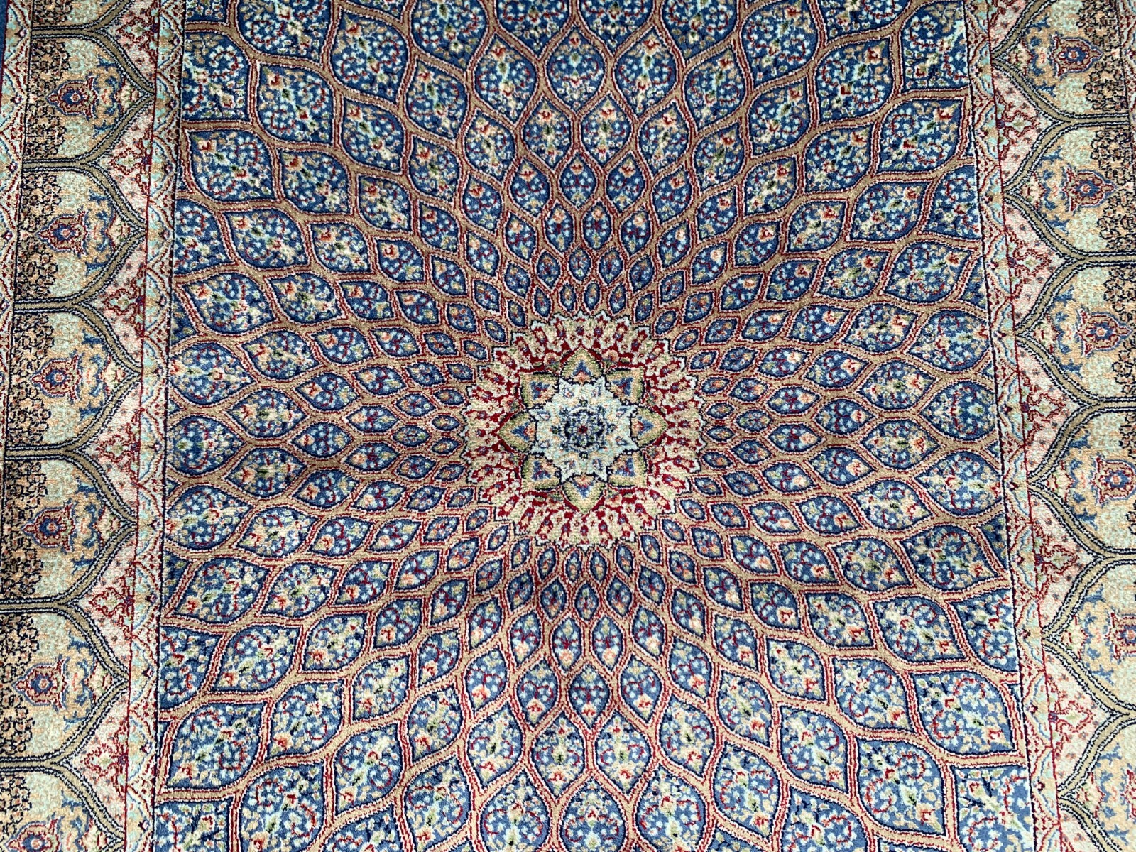 2×3 Feet Luxury Silk Bedroom Wall Hanging Rugs Traditional Oriental Area Carpets