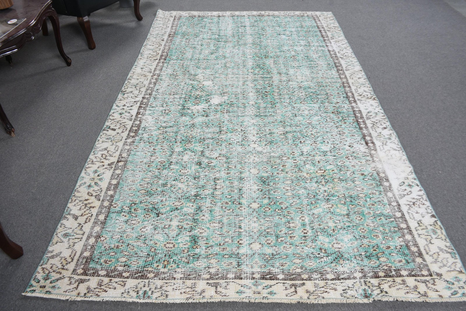 Turkish Vintage Large Rug 5,4×9,5 ft, Blue White Oriental Rug