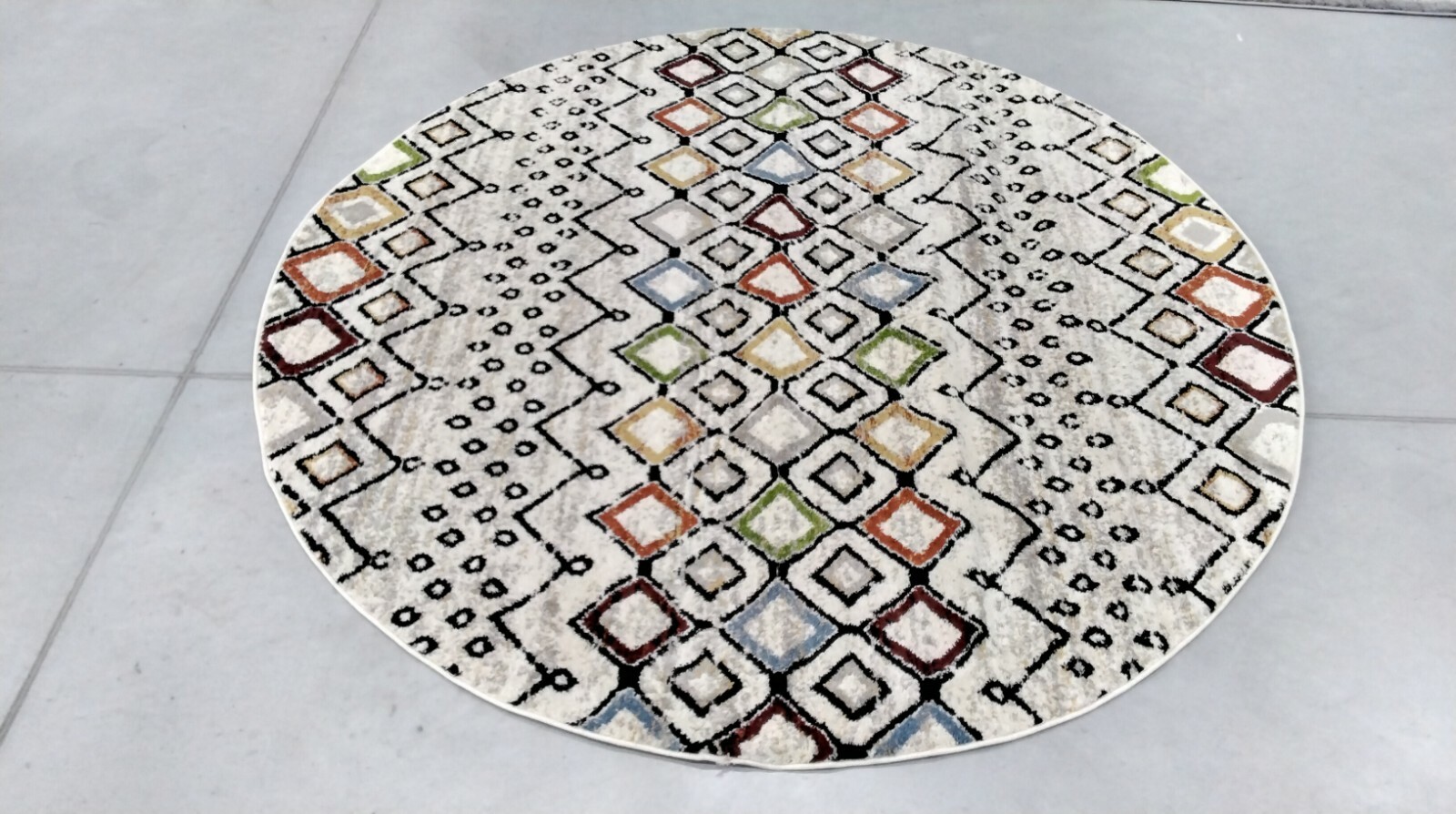 MULTI 6′-7″ X 6′-7″ Round Loose Threads Rug, Reduced Price 1172703451 AMS108K-7R