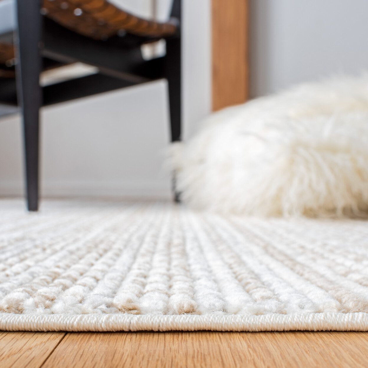 SAFAVIEH Sedona Collection SED819A Ivory / Beige Rug