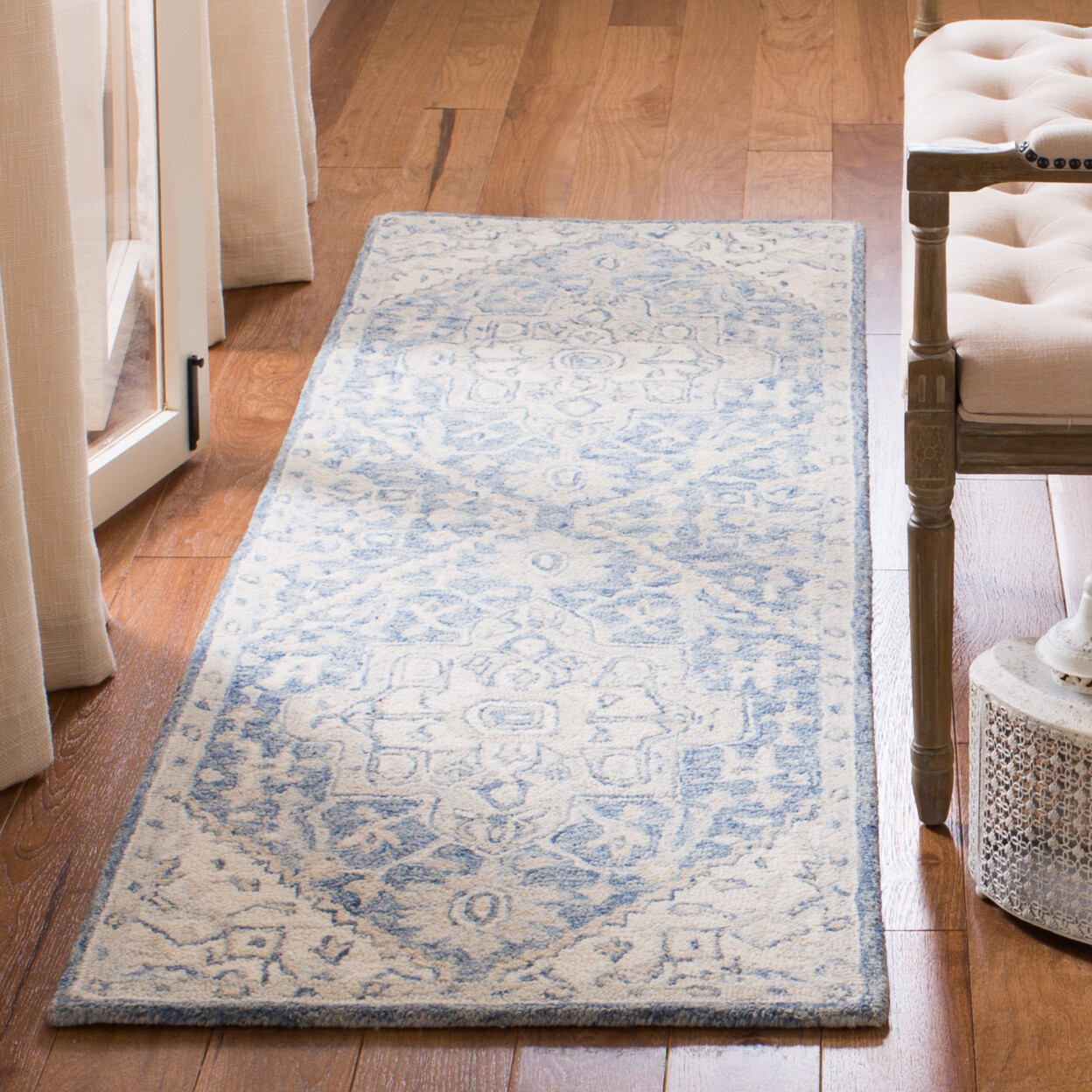 SAFAVIEH Micro-Loop MLP503M Handmade Blue / Ivory Rug