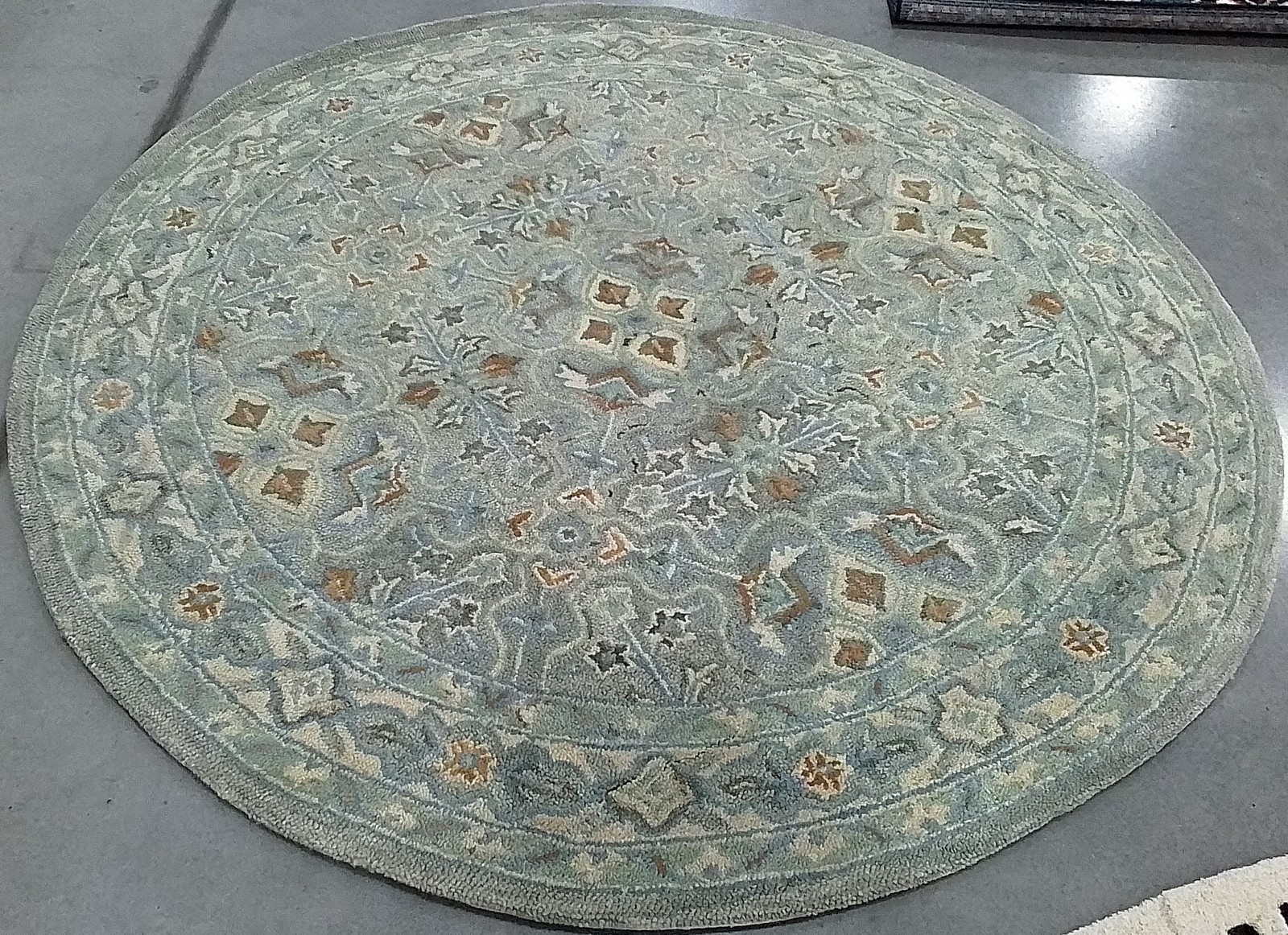 GREEN / IVORY 6′-0″ x 6′-0″ Flaw in Rug, Reduced Price 1172790744 HG227X-6R