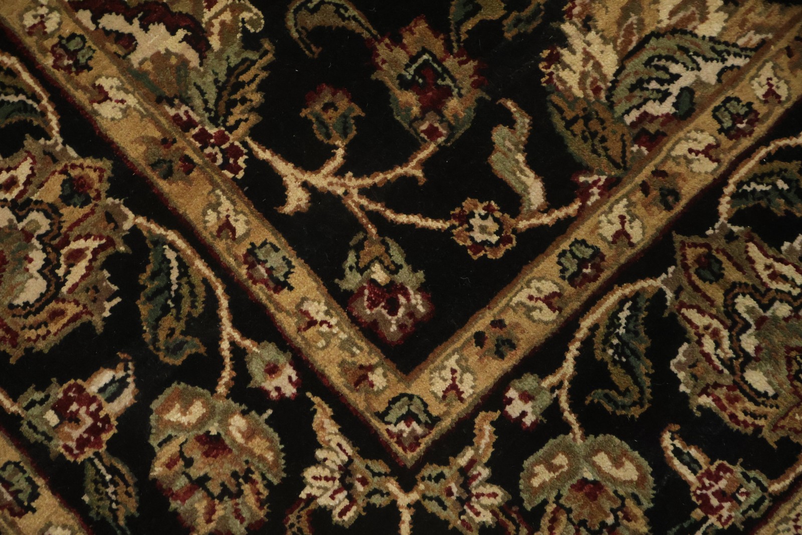 Elegant Black Agra Square Rug 6×6 ft Handmade Featuring Ornate Botanical Motifs