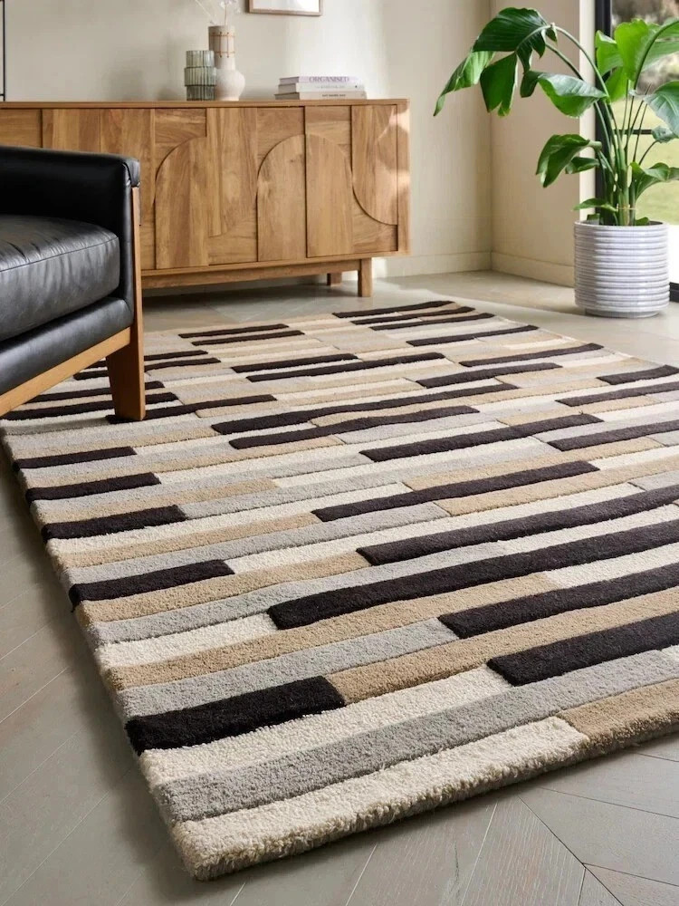Hand-Tufted Wool Rug 6×9 ft -Handmade Modern Style, Soft Wool, Abstract Carpet.