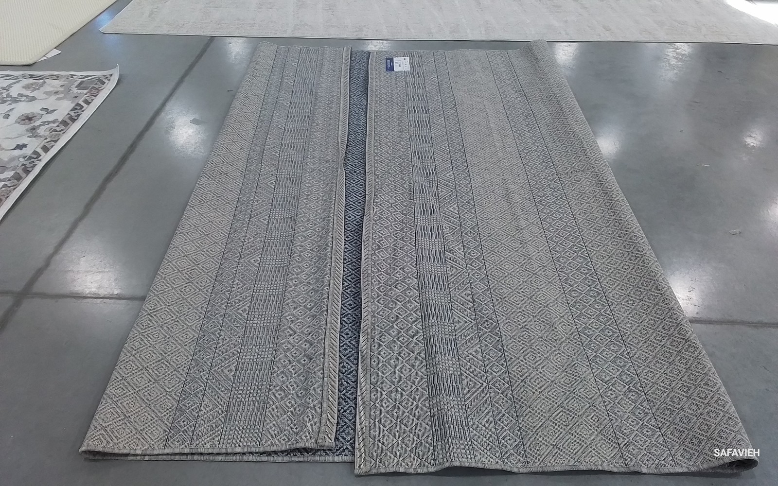 GREY / BLUE 9′-0″ x 12′-0″ Flaw in Rug, Reduced Price 1172804683 CY8235-36812-9