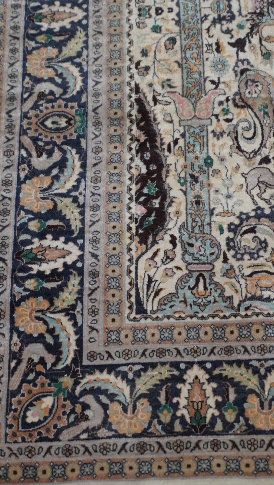 Beautiful Hand Knotted Wool Oriental Rug with Deer Animals 4’8″ x 7′