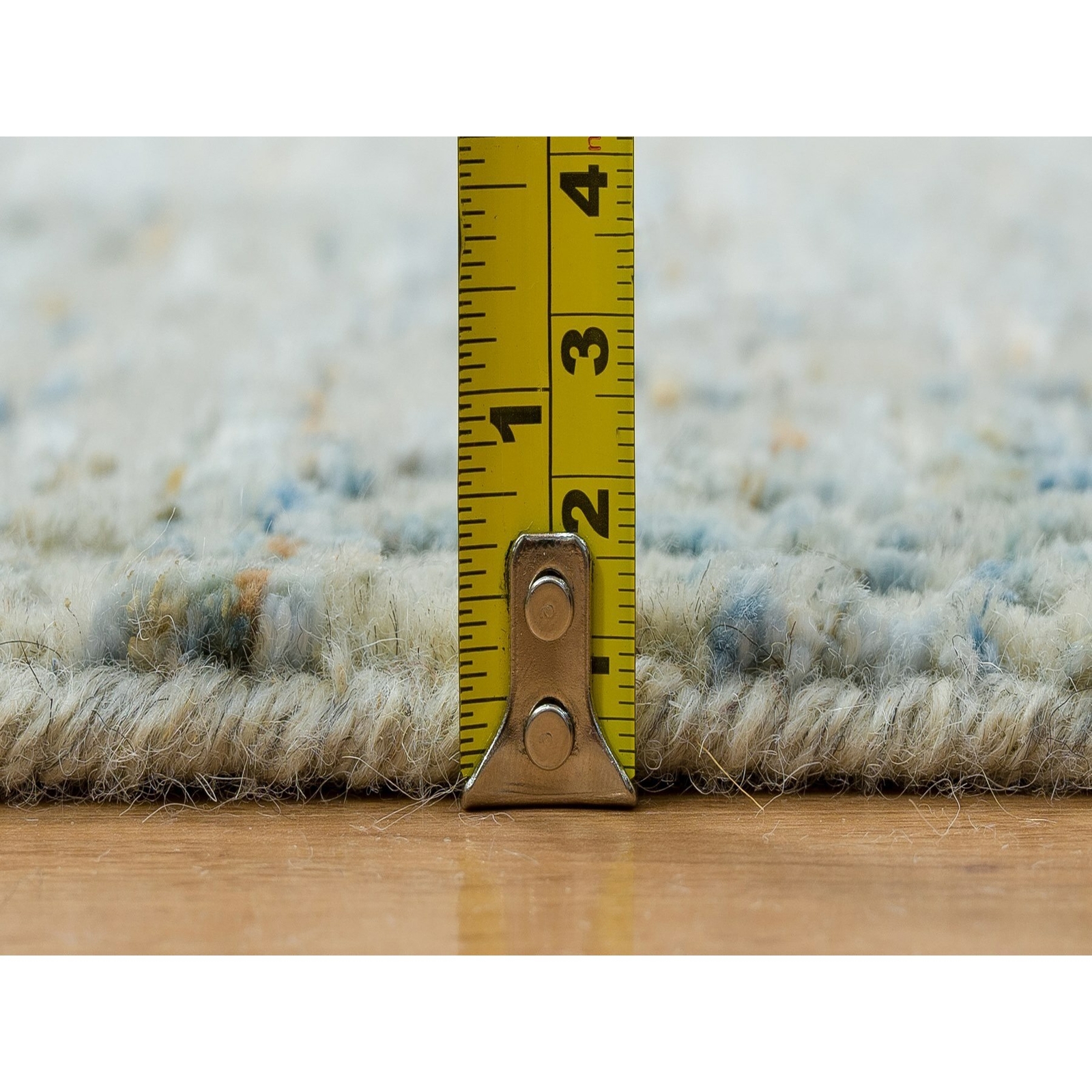 2’6″ x 12′ Gray Modern Jacquard Hand Loomed Wool and Silk Runner Rug R65193