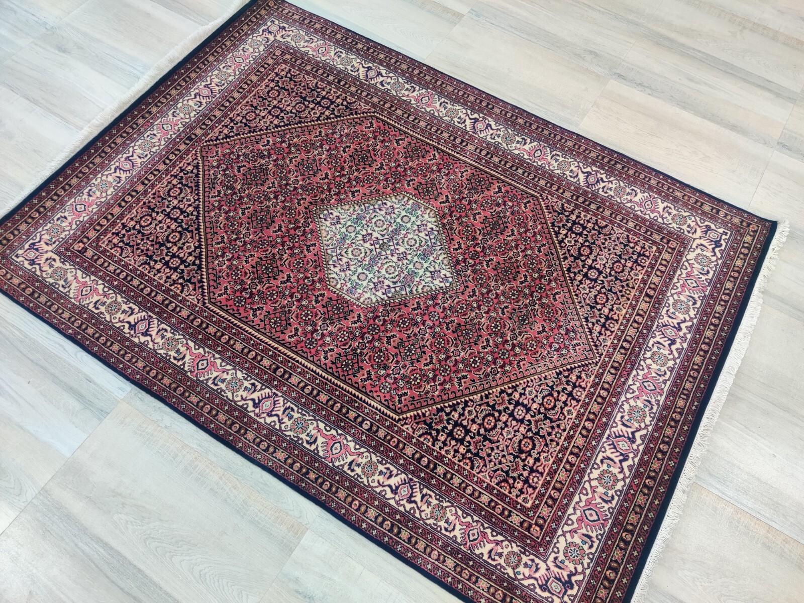 Vintage Hand Knotted Area Rug 100% Wool Red CreBijar Medallion 140×200 cm