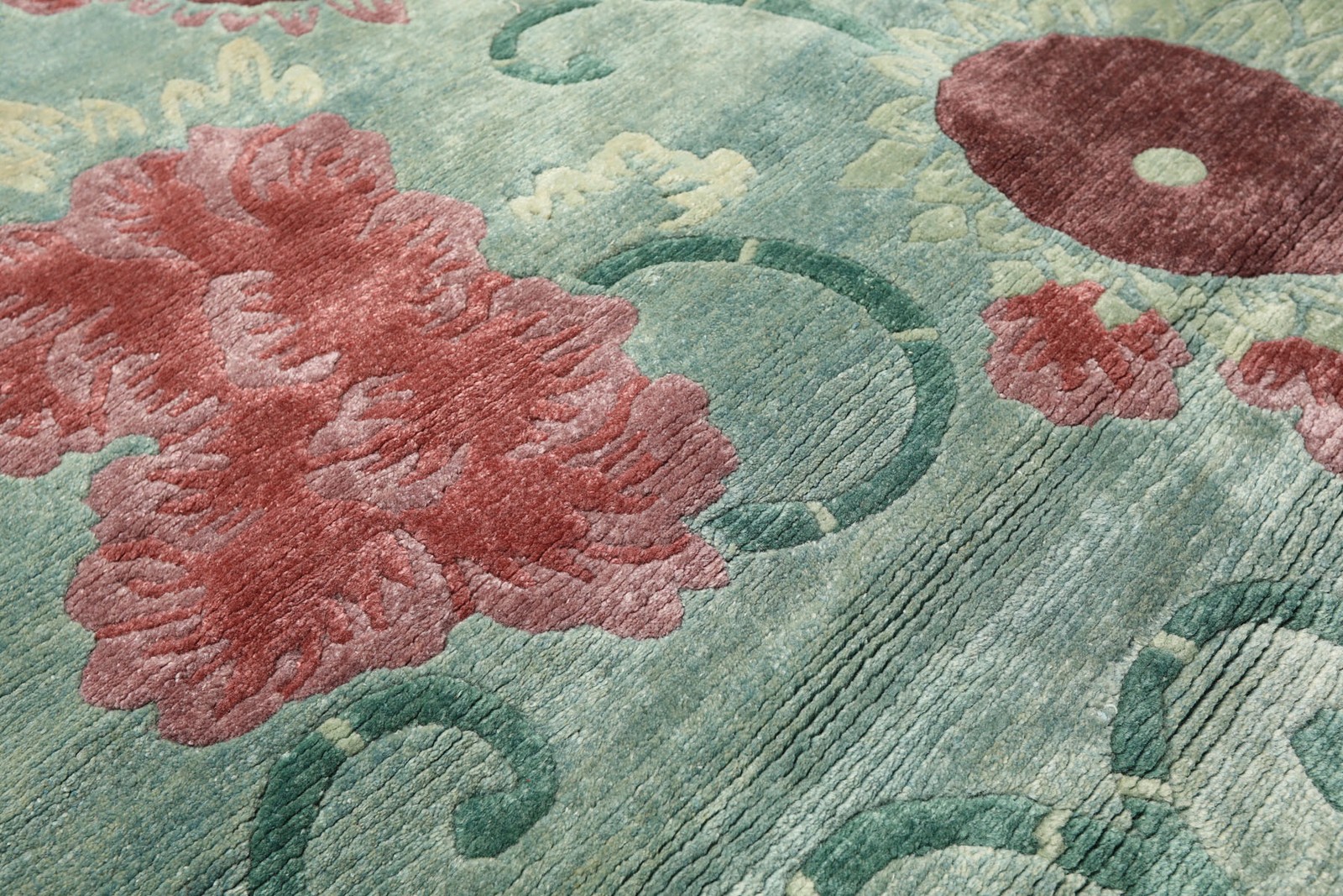 Michaelian & Kohlberg 4×6 Hand Knotted Wool Tibetan Plush Pile Swiss Wash Rug