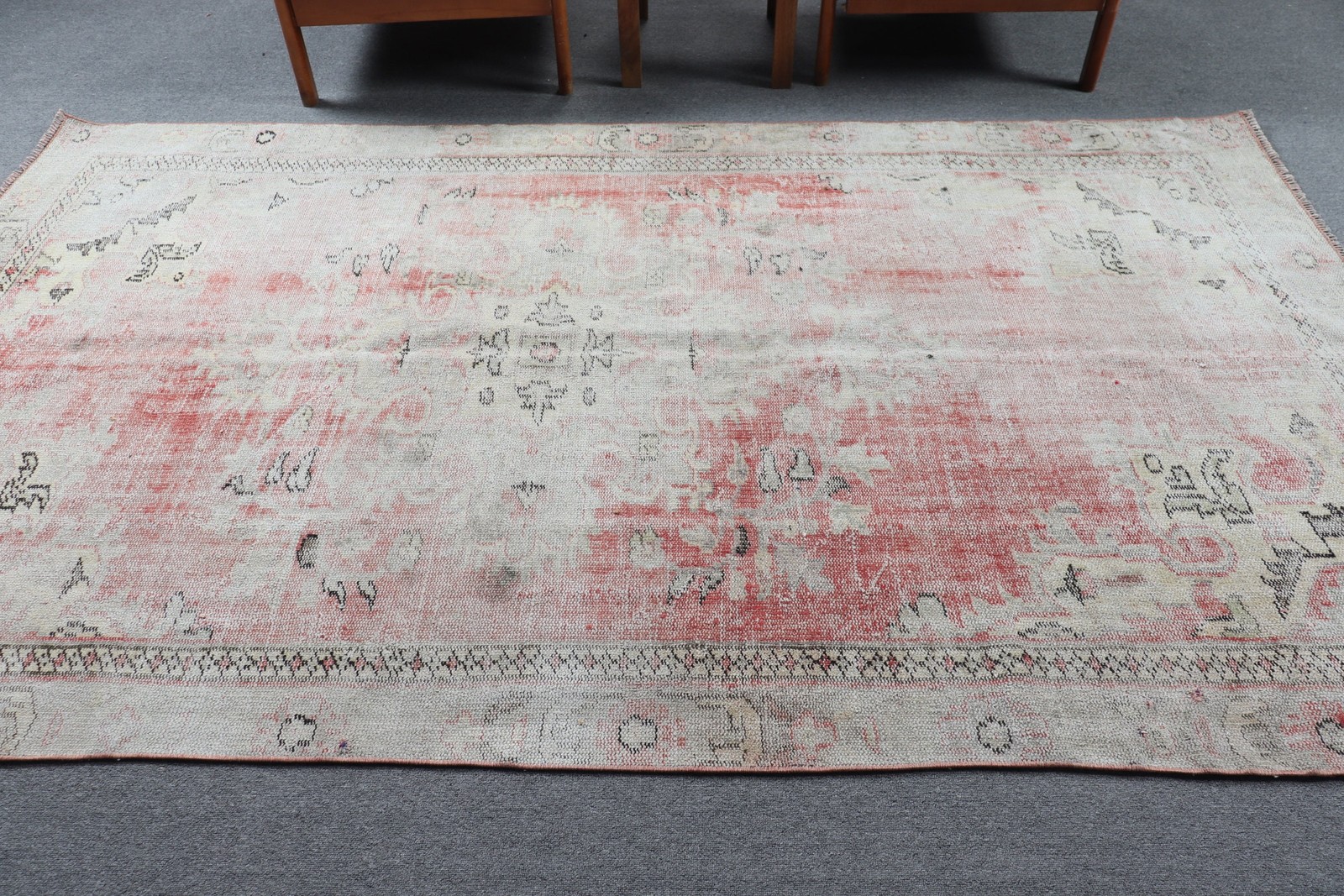 Vintage Turkish Rug, 5,5×9,3 ft Large Rug, Red White Ombré Wool Rug