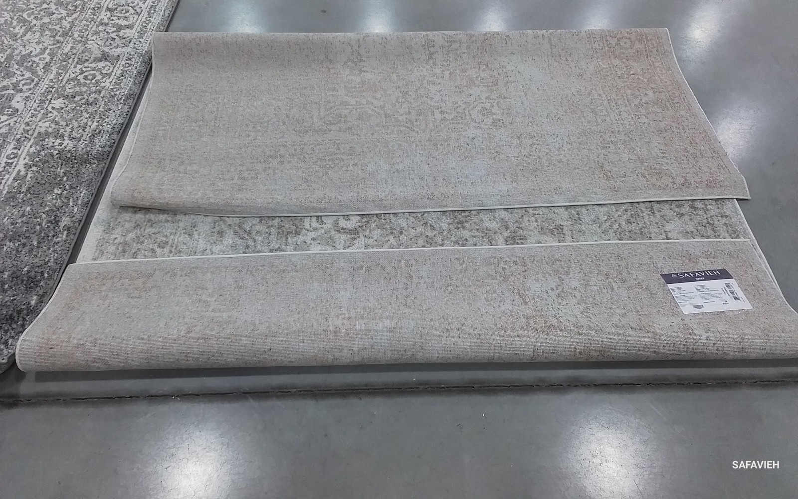 IVORY / TAUPE 6′-7″ x 9′-0″ Flaw in Rug, Reduced Price 1172794332 EVK256E-6