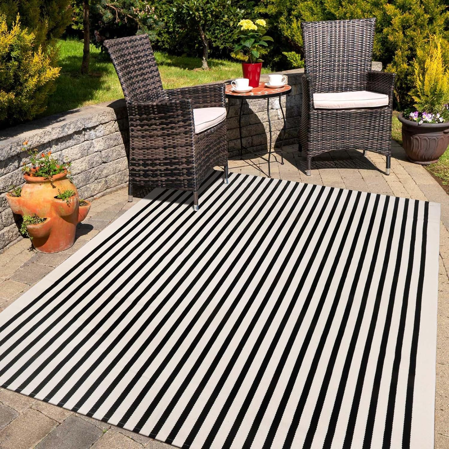 Reversible Black and White Striped Outdoor Rug, 5×8 Ft Washable Patio Carpet