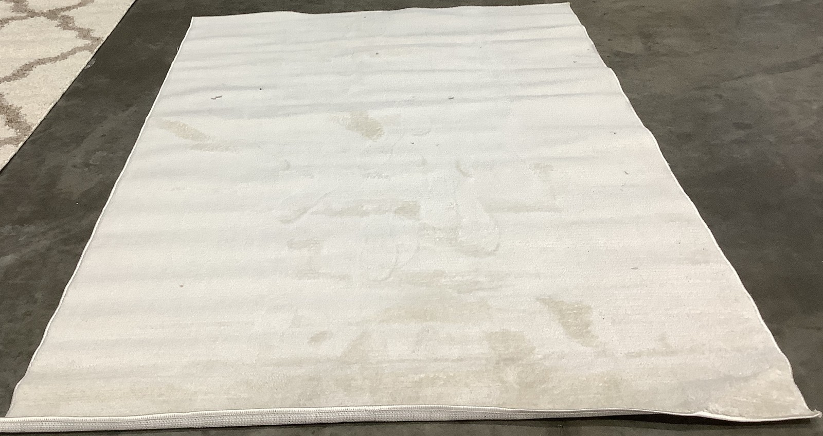 IVORY 5′-3″ x 7′-6″ Back Stain Rug, Reduced Price 1172682970 MEL108A-5