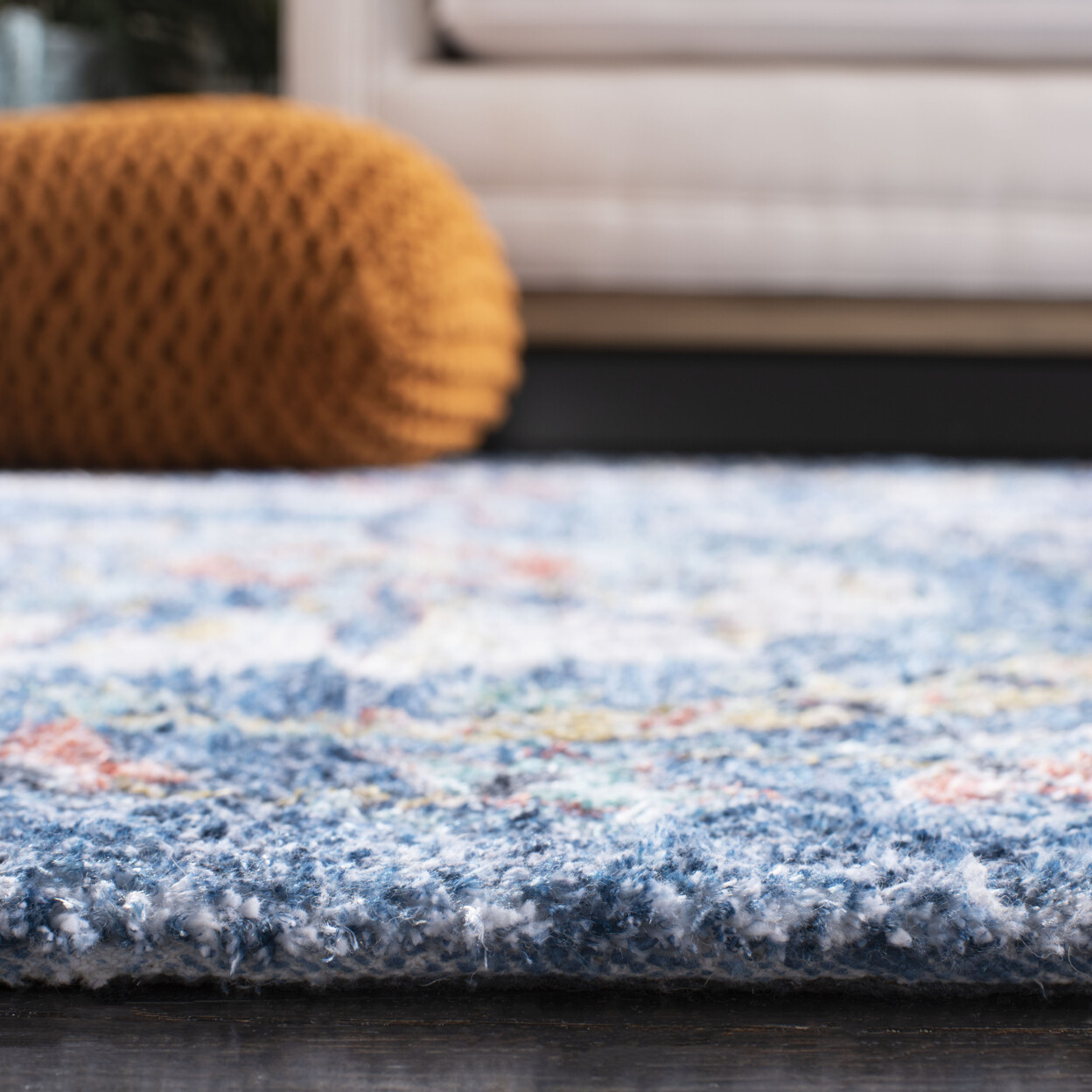 SAFAVIEH Saffron SFN551M Handmade Blue / Creme Rug