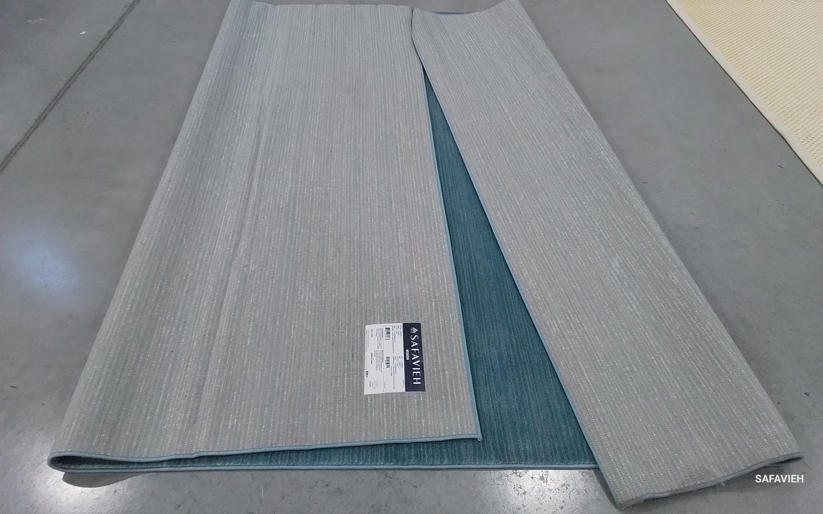 AQUA 8′-0″ x 10′-0″ Back Stain Rug, Reduced Price 1172803819 VSN606B-8