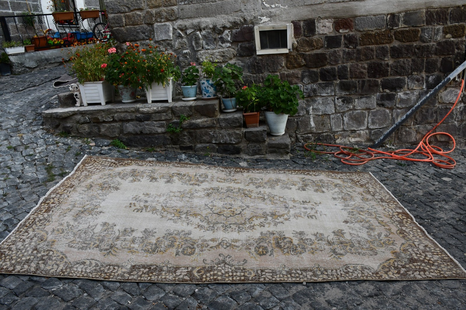 Turkish Vintage Large Rug 5,8×9,5 ft, Brown Wool Rug