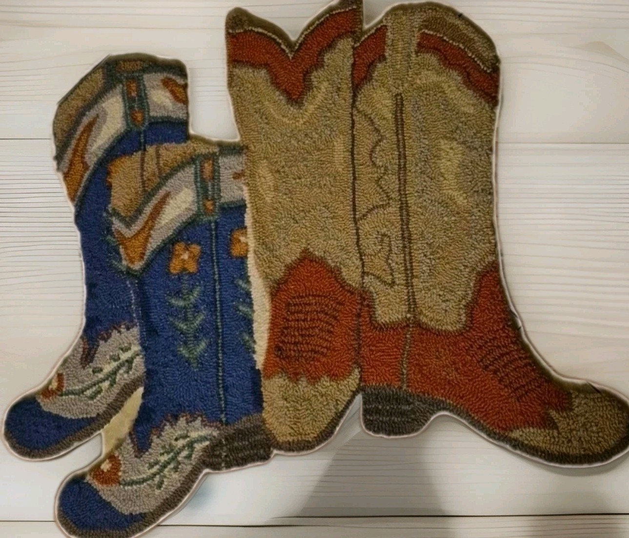 Indoor Accent Rug 26″ x 30″ Western Boots Cut Out Shape Hooked Wool NWOT