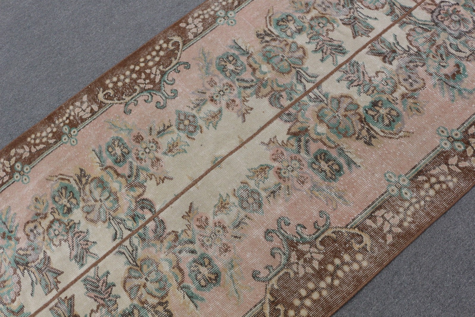 Vintage Rug 3,9×9 ft (119×273 cm), Brown Oriental Turkish Rug