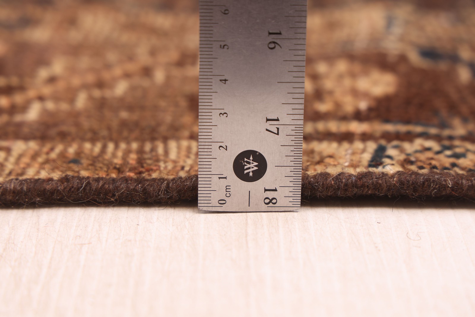 Vintage 6’8″ x 6’6″ Traditional Hand Knotted Vegetable Dye Wool Area Rug