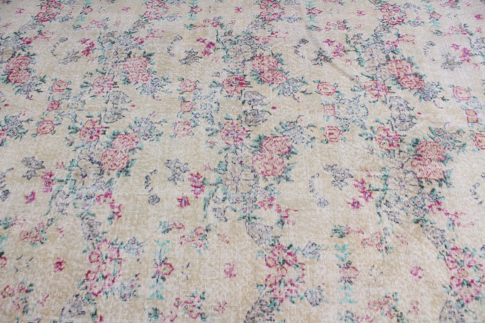 Turkish Vintage Rug, 6,9×9,7 ft Rug, Pink White Oriental Rug