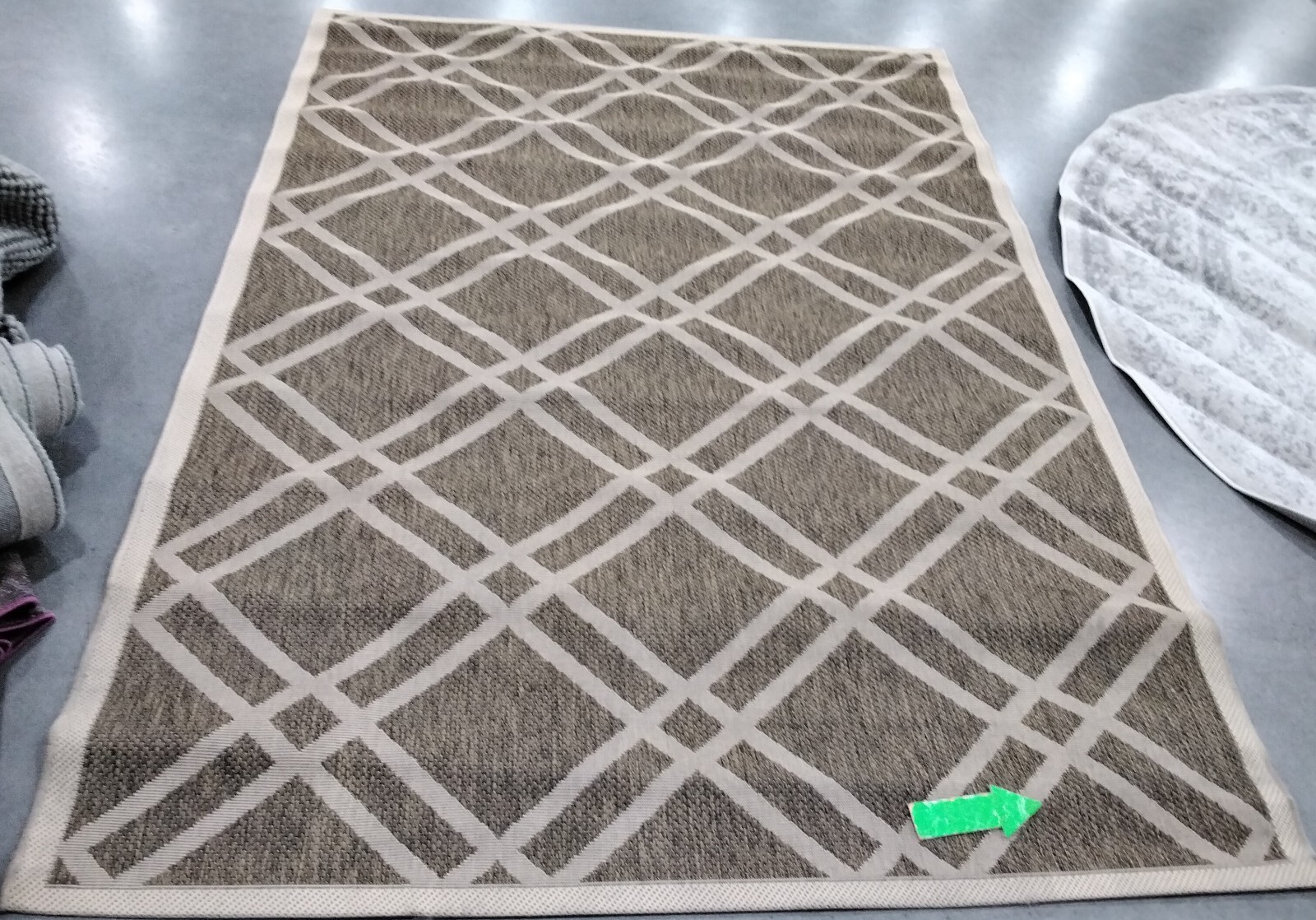 BROWN / BONE 5′-3″ x 7′-7″ Spot on Rug, Reduced Price 1172764260 CY6923-242-5
