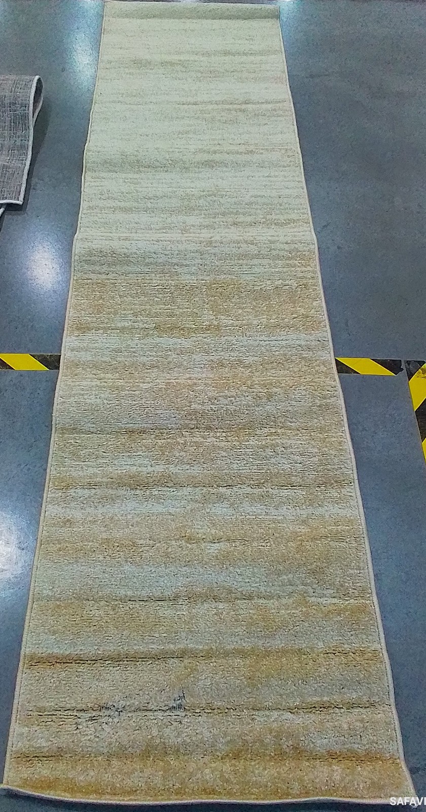 CHAMPAGNE / CREAM 2′-1″ x 8′-0″ Flaw in Rug Reduced Price 1172781115 ADR113W-280