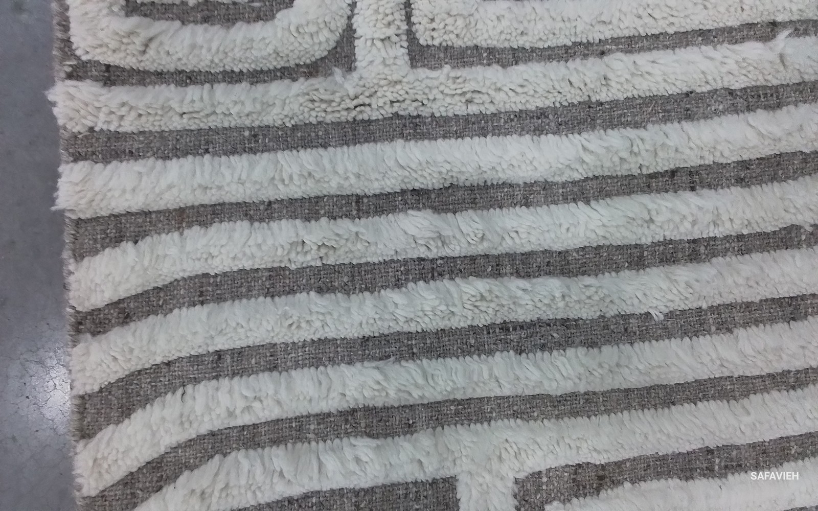 BEIGE / IVORY 2′-3″ x 13′-0″ Flaw in Rug, Reduced Price 1172802985 KLM652B-213