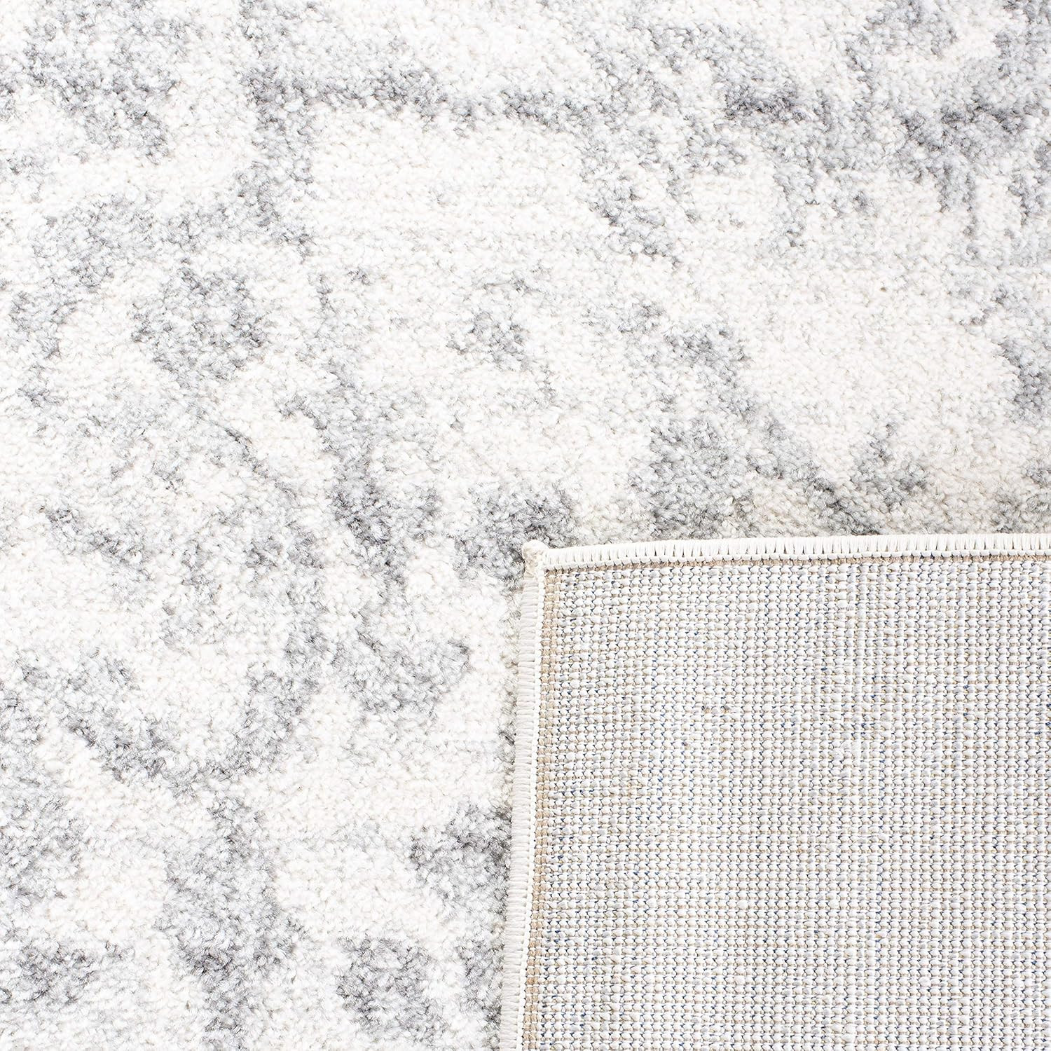 Madision Collection 6’7″ Square Area Rug – Silver & Ivory Snowflake Design