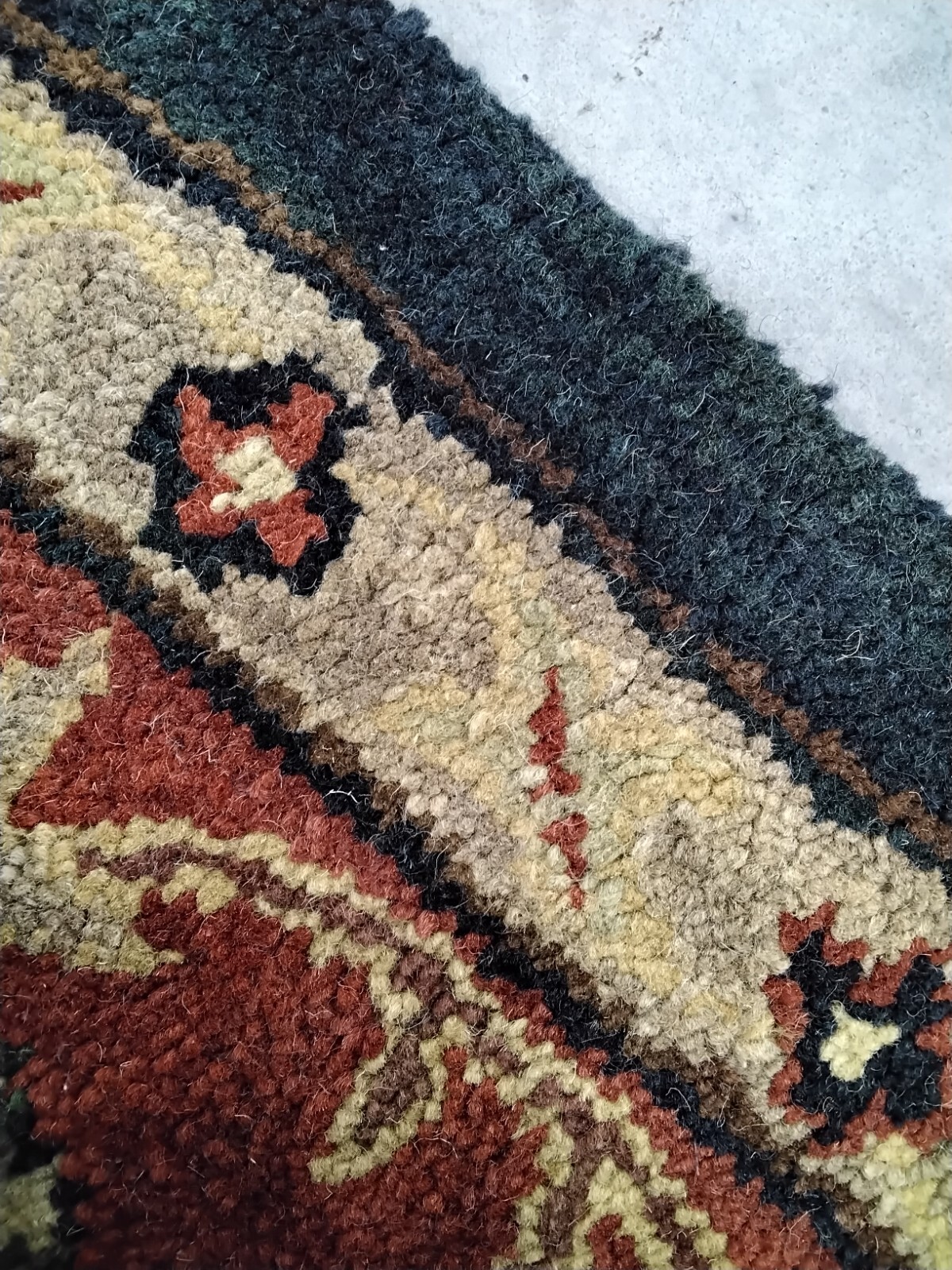 BEIGE / BUGUNDY 9′-6″ X 13′-6″ Back Stain Rug Reduced Price 1172756423 HG911B-10