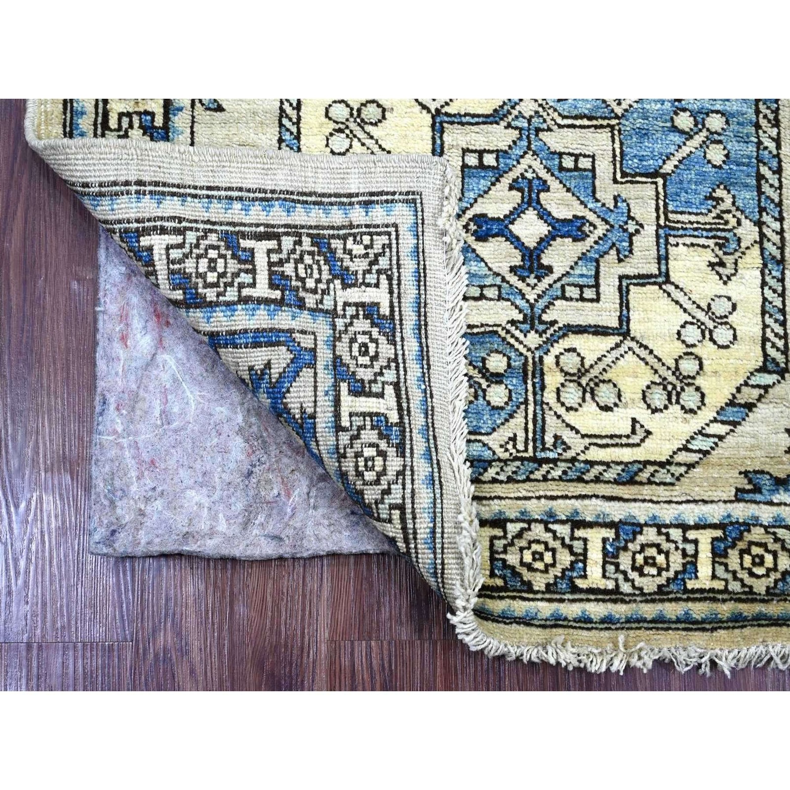 2’8″x7’6″ Oyster Gray Elephant Feet Design Hand Knotted Wool Runner Rug 22663