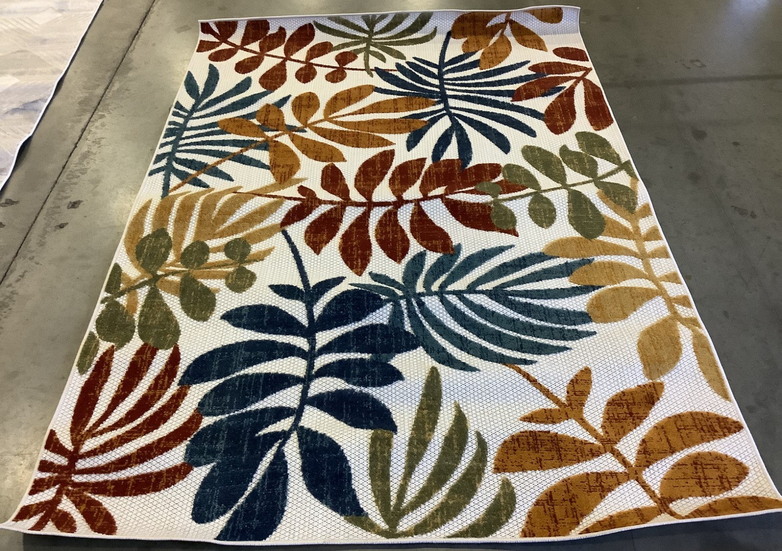 CREME / RED 5′-3″ x 7′-6″ Flaw in Rug, Reduced Price 1172674019 CBN814A-5