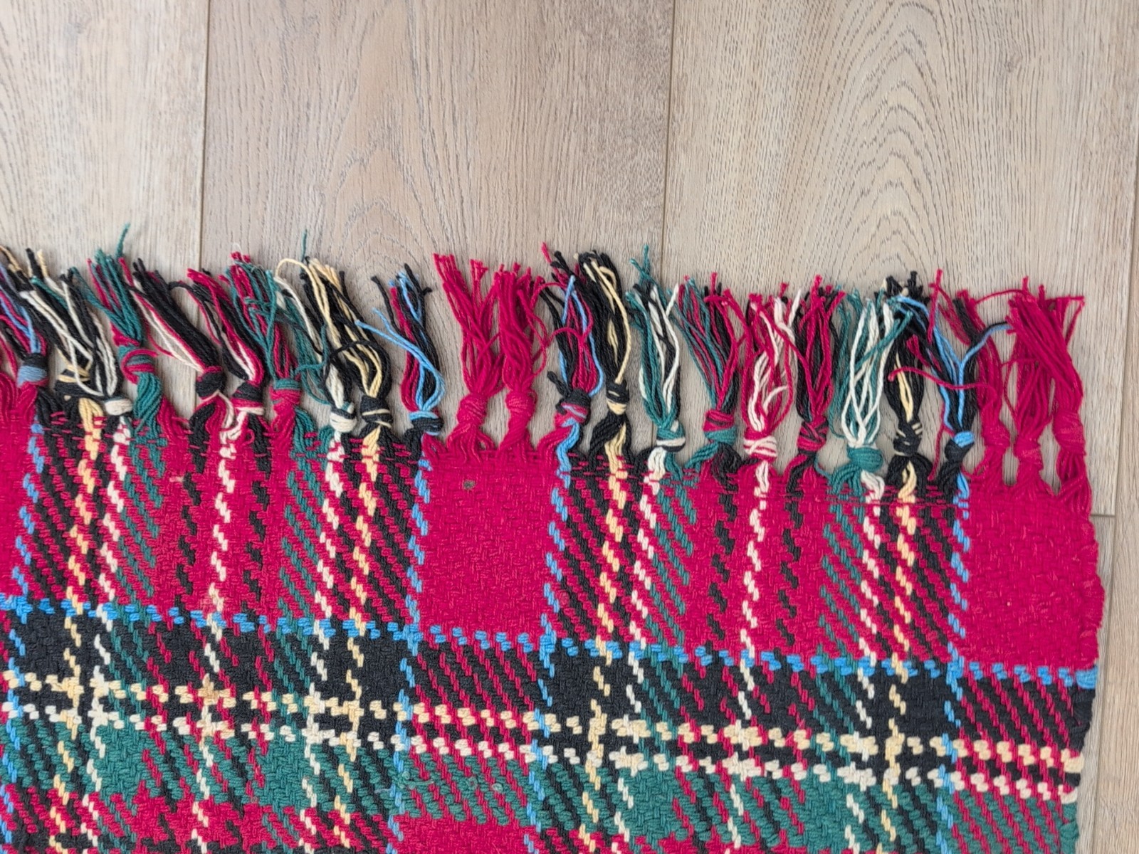 Plaid Red Green Light Blue Black And Creme Colored Throw Rug 33×20″ Cotton Blend