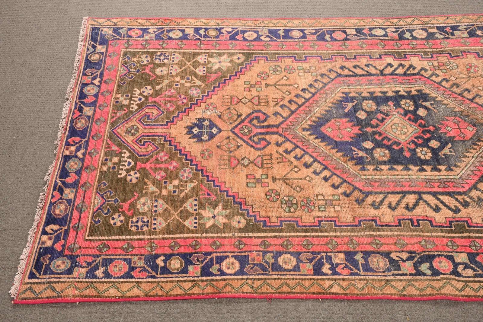 4×6,9 ft Vintage Rug, Turkish Area Rug, Pink Ikat Wool Rug
