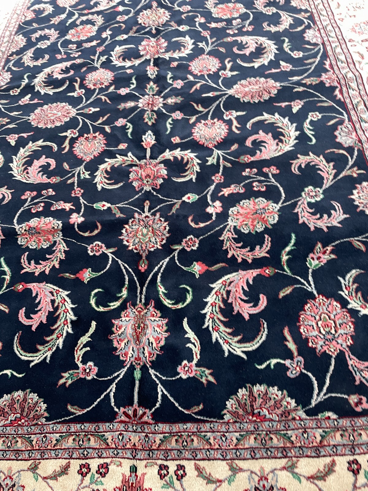 Hand-Woven Wool Area Rug w/ Floral Design, 8.7′ x 11.8′