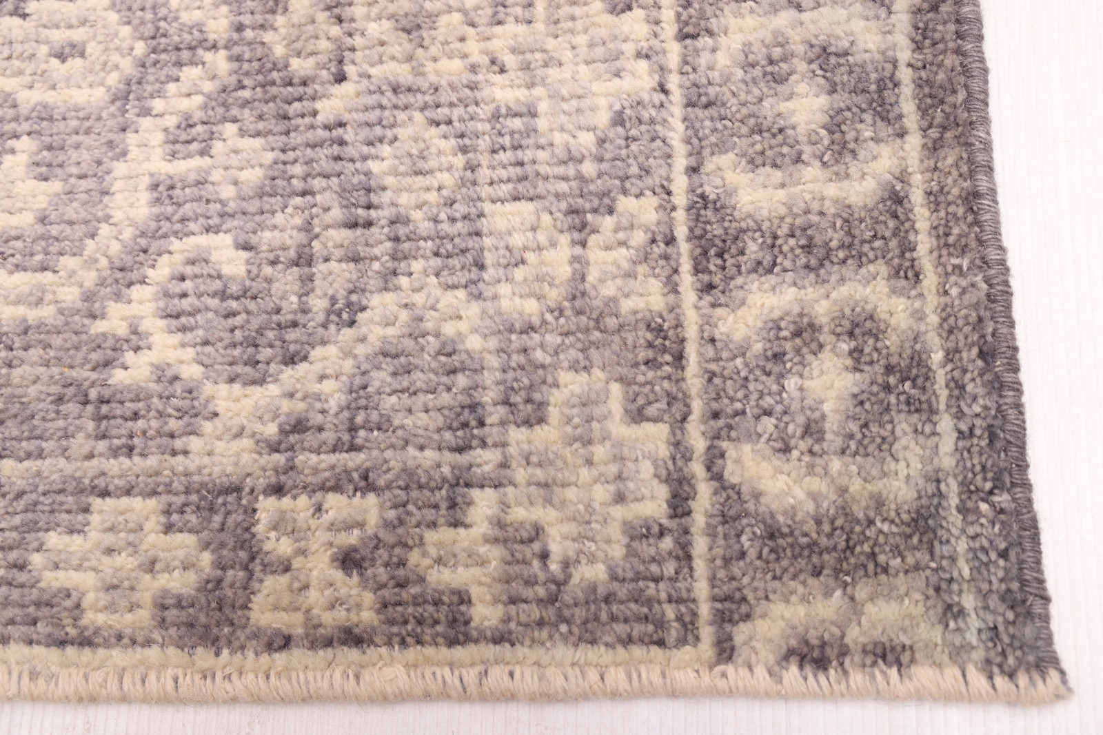 Vintage 7’2″ x 10’0″ Traditional Hand Knotted Vegetable Dye Wool Area Rug