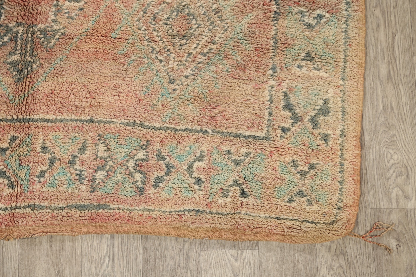 Vintage Handcrafted Geometric Hand-Knotted Moroccan Rugs Centerpiece 6×11 ft