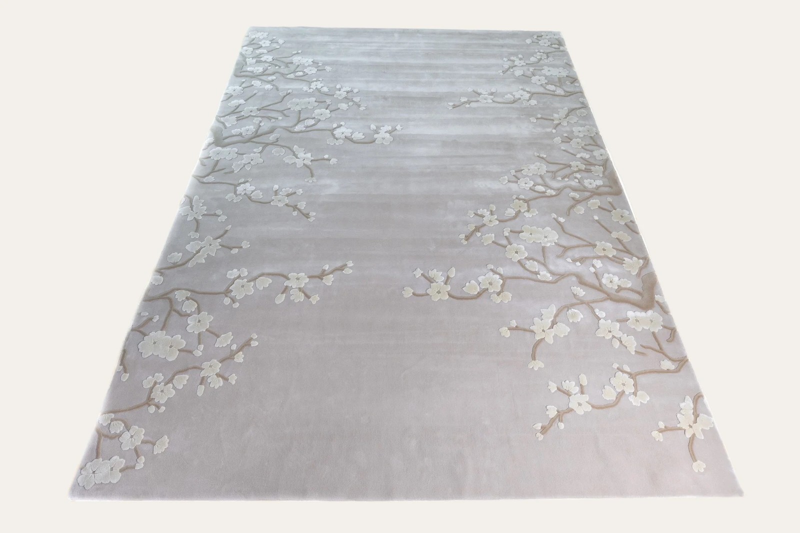 Luxury Floral Area Rug Light Gray & Ivory Handcrafted Elegant Modern Rugs