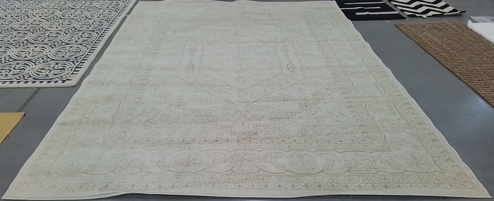 IVORY / BEIGE 9′-0″ x 12′-0″ Flaw in Rug, Reduced Price 1172791635 ADR108E-9