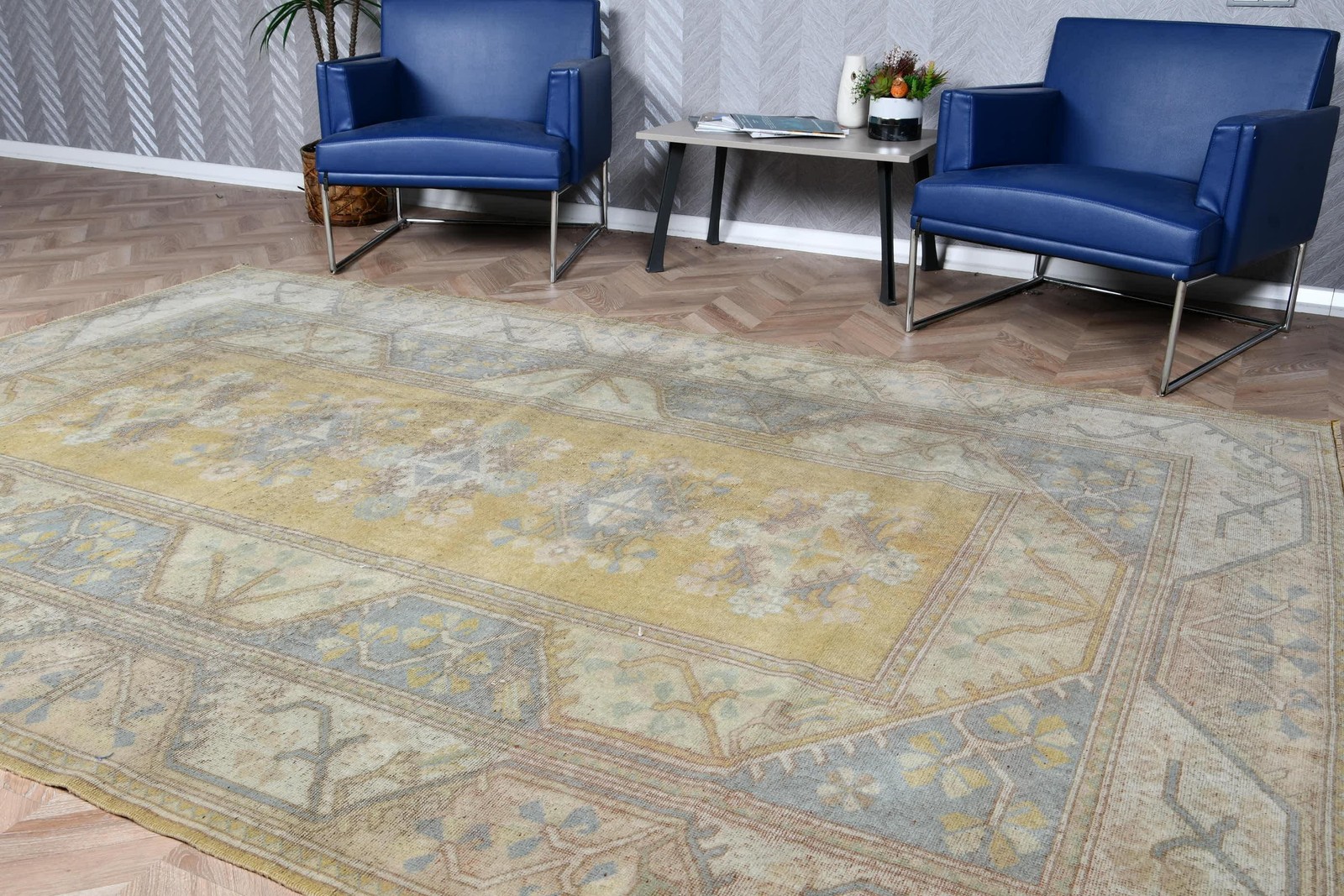 Vintage Large Rug 6,7×9,7 ft (203×295 cm), Turkish Yellow Striped Rug