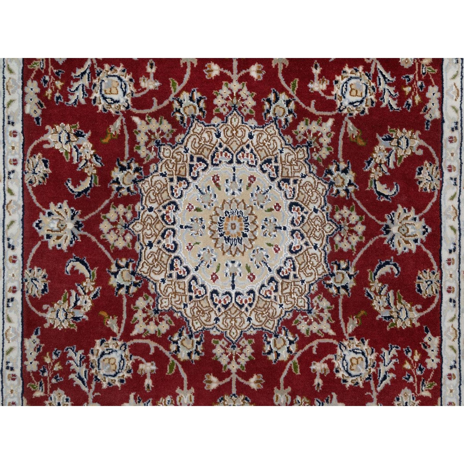 4’x6’1″ Red Nain Medallion Design Hand Knotted Wool and Silk 250 KPSI Rug R91530