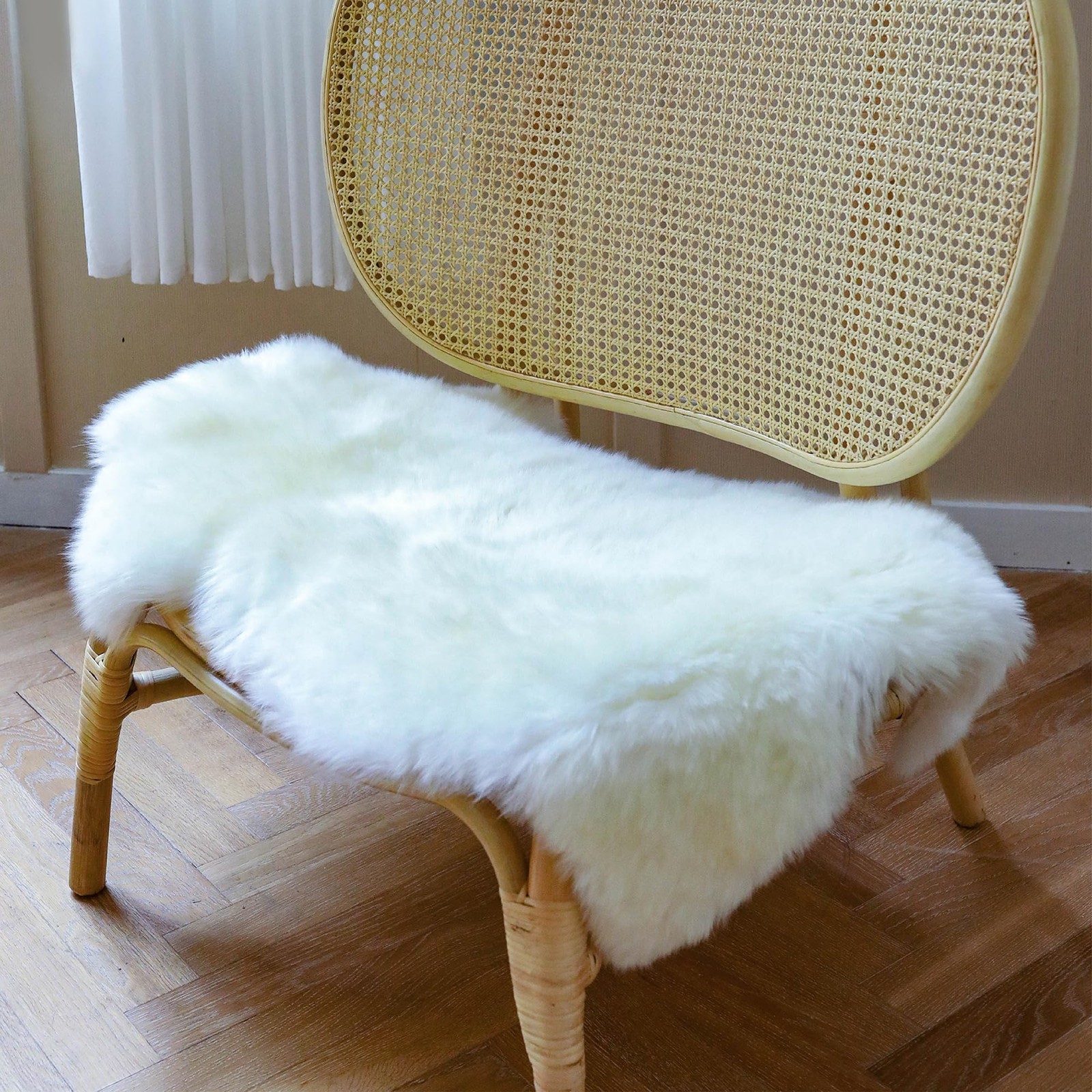New Zealand Sheepskin Area Rug – Genuine Fluffy Wool, Multiple Sizes, Bedroom…