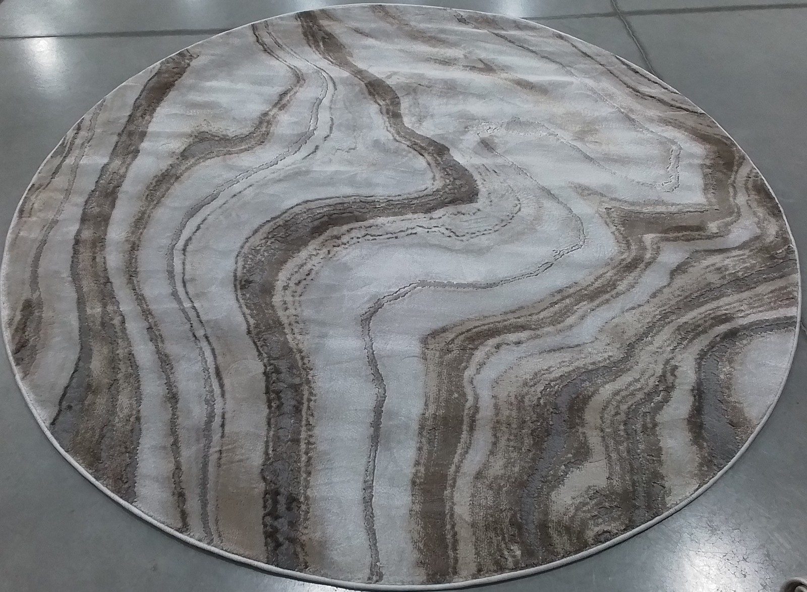GOLD / GREY 6′-7″ x 6′-7″ Back Stain Rug, Reduced Price 1172794079 CFT819D-7R