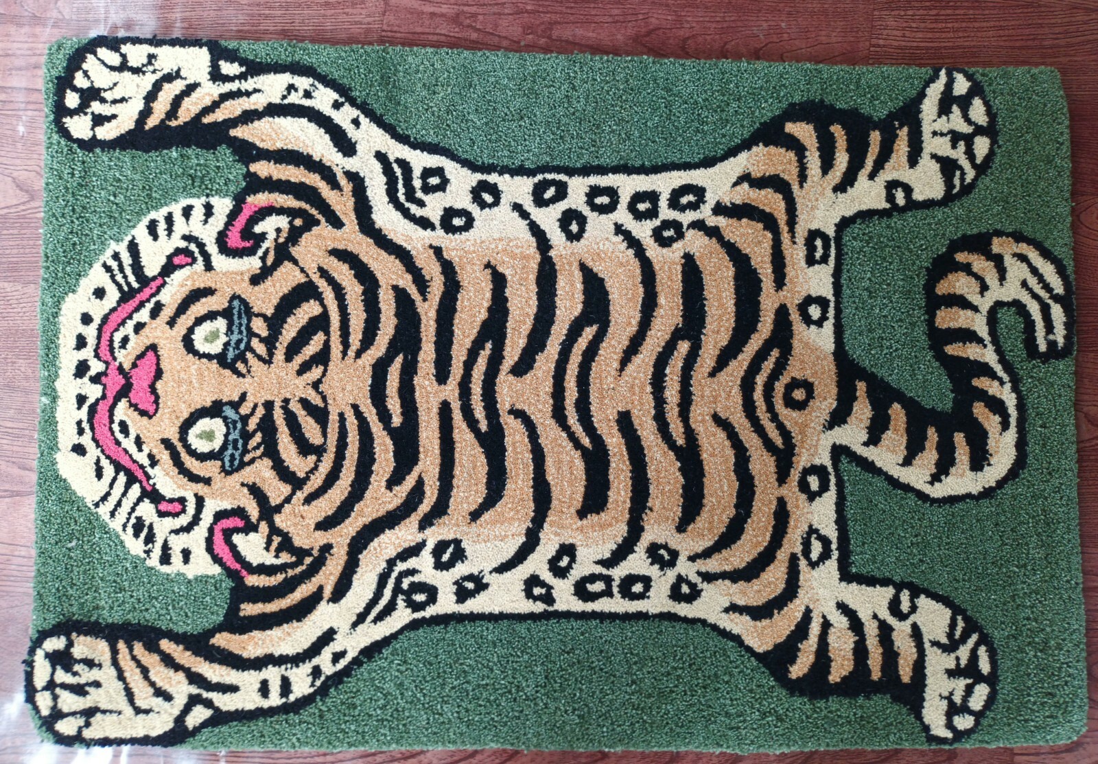 Tibetan Tiger Rugs 3×5 Feet Handmade 100% Woolen Hand Tufted For Home Decoration
