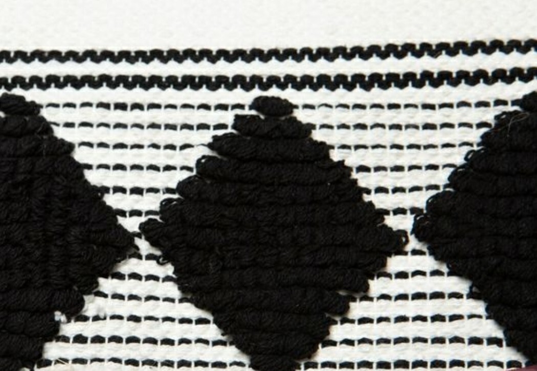 Caravan Area Rug Home Decor Diamond Stripe Woven Black White Bohemain 21″ x 34″